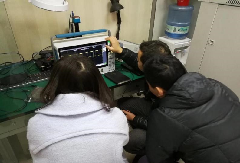 第一次儀器操作——使用泰克示波器捕捉異常信號(圖2)