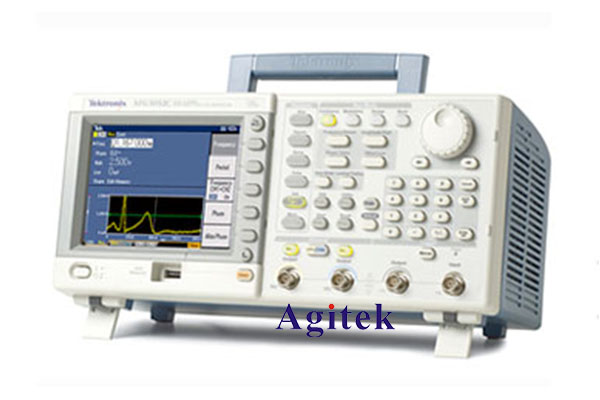 AFG3022C信號(hào)發(fā)生器如何設(shè)置后面輸出？
