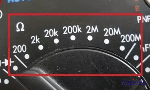 萬用表測量電阻圖解及使用注意事項